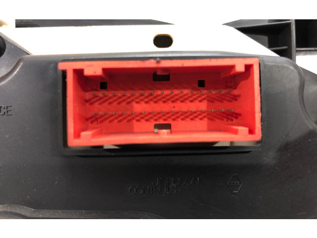 Панель приборов 8200276525 Renault Clio II