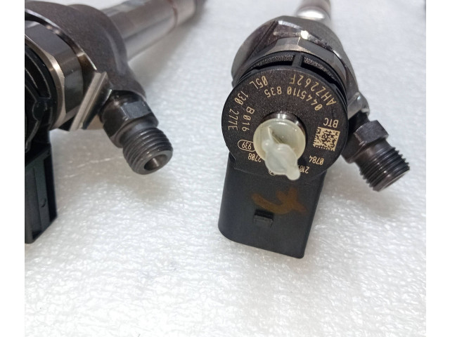 Комплект форсунок 05L130277E, 0445110835 Skoda Octavia Mk4