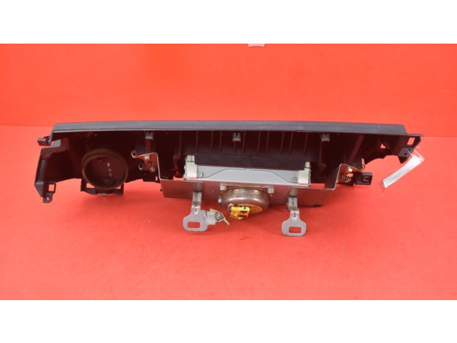 Подушка безопасности пассажира Mazda 3 I