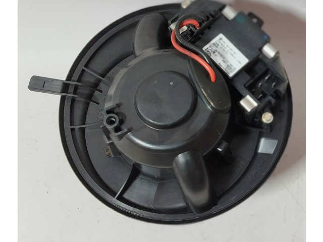Вентилятор печки    1K1820015C, F987684B   Volkswagen Touran I