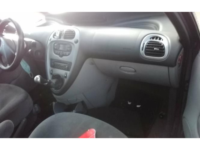Панель приборов 00006105G4 Citroen Xsara Picasso