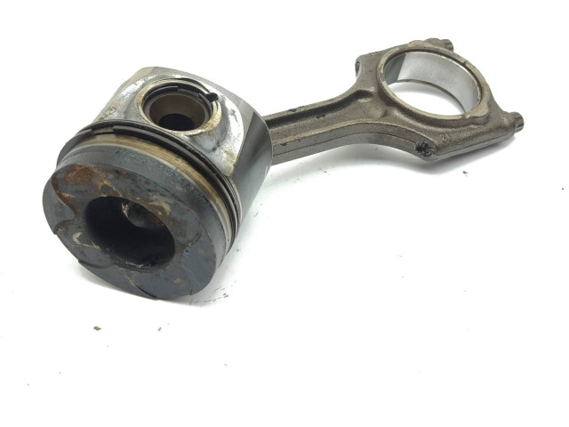 Поршень с шатуном D5244T15 Volvo XC60