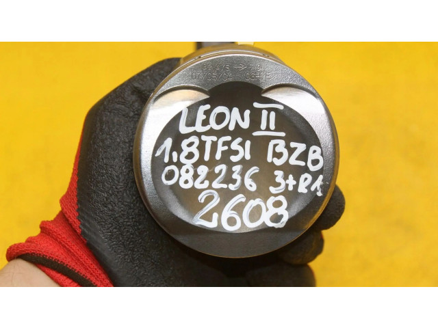 Поршень с шатуном 06H Skoda Octavia Mk2 (1Z)