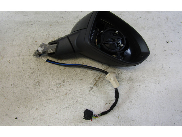 Зеркало электрическое Volkswagen Golf VIII 2019 - года