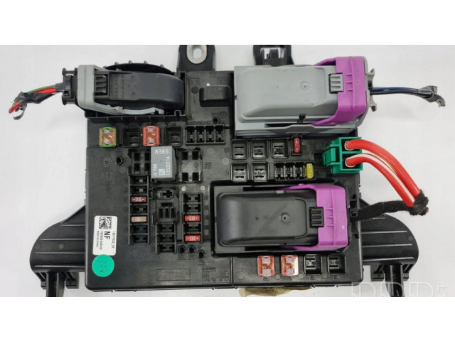   Pojistková skříňka 13277322   Opel Insigni A 2009