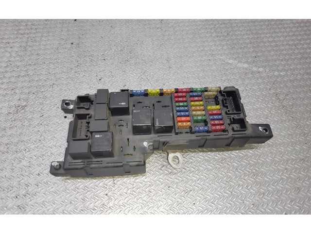 Блок предохранителей 8678449, 518829015   Volvo S80    
