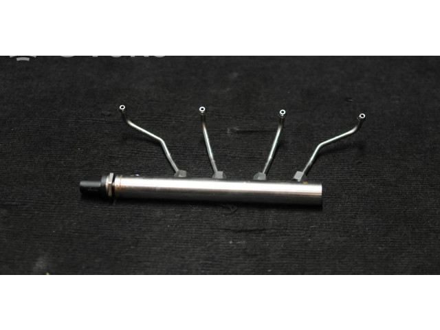 Vstřikovací lišta 7585411 BMW X3 F25 pro benzínový motor 2.0 N20 B20 A