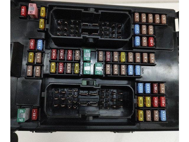 Pojistková skříňka 31682732, 32142591 Volvo V60 2020