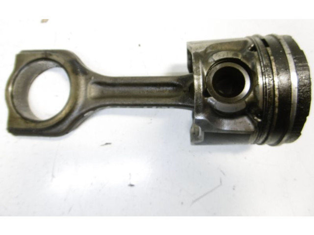 Píst Peugeot 206 CC 8