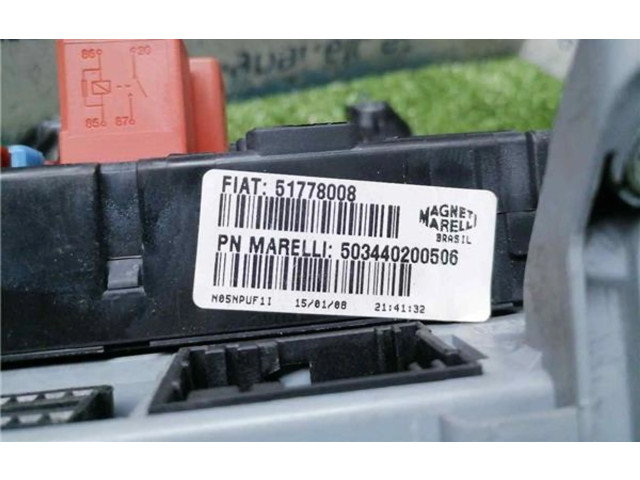 Блок предохранителей 51778008, 51778008 Fiat Linea