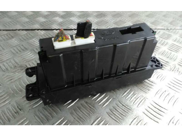 Блок управления климат-контролем 972503E110   KIA Sorento