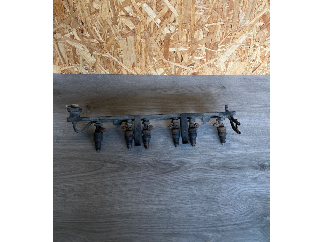 Топливная рампа Volkswagen Golf III