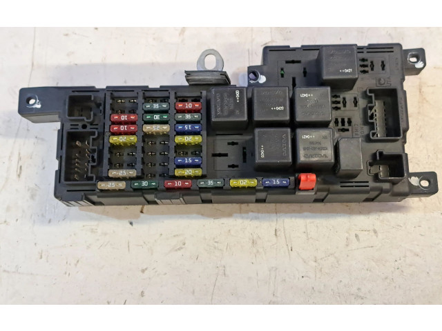 Pojistková skříňka 30728008, 518828108 Volvo XC90 2005
