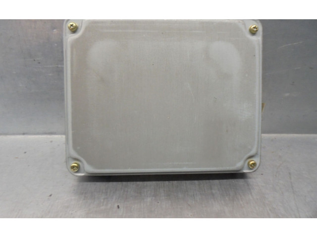 Řídící jednotka 8966105460, 1752005531 Toyota Avensis T220 2001