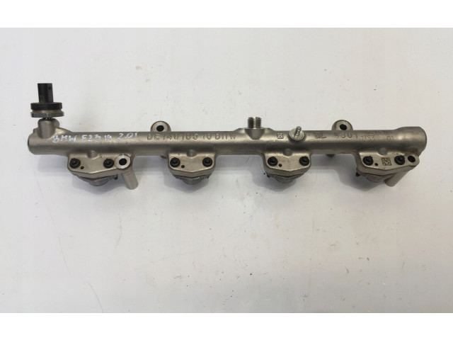 Vstřikovací lišta 8694198   BMW 2 F22 F23  pro benzínový motor 2.0  