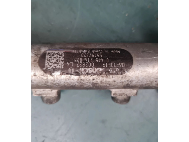 Vstřikovací lišta 55197370 Opel Zafira A Z 16 XEP