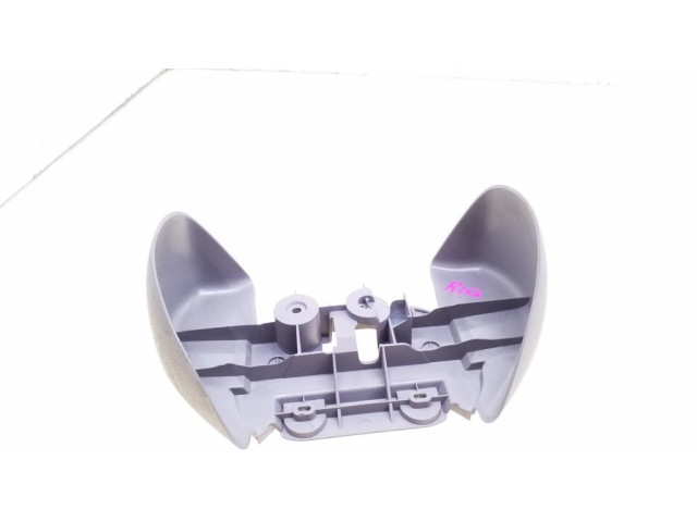 Другая центральная деталь консоли (туннеля)