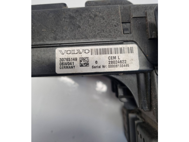 Блок предохранителей 30765149, 28024622 Volvo S60