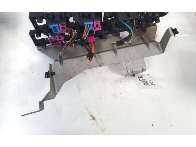 Pojistková skříňka 7h0937503, 7H0937503 Volkswagen Transporter - Caravelle T5 2008