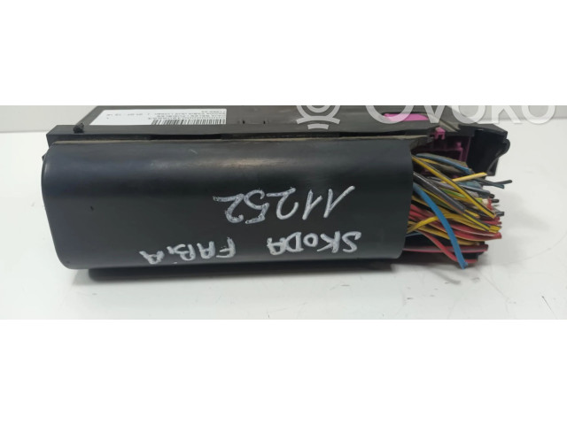 Блок предохранителей    Skoda Fabia Mk2 (5J)    