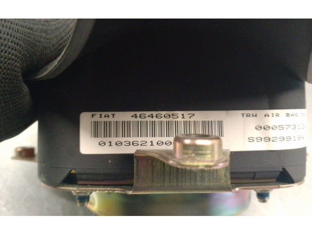 Подушка безопасности водителя 46460517 Fiat Coupe