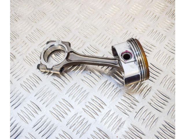  Поршень 2ZR-FXE 1310137120  Lexus CT 200H для бензинового / Электричество двигателя 1.8