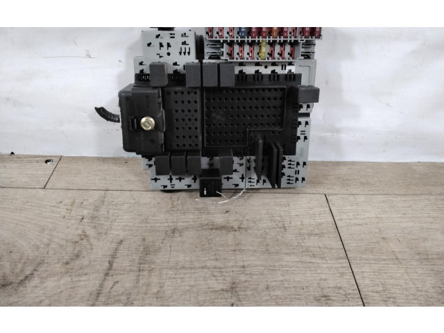 Блок предохранителей 30679527, 30679527 Volvo S80