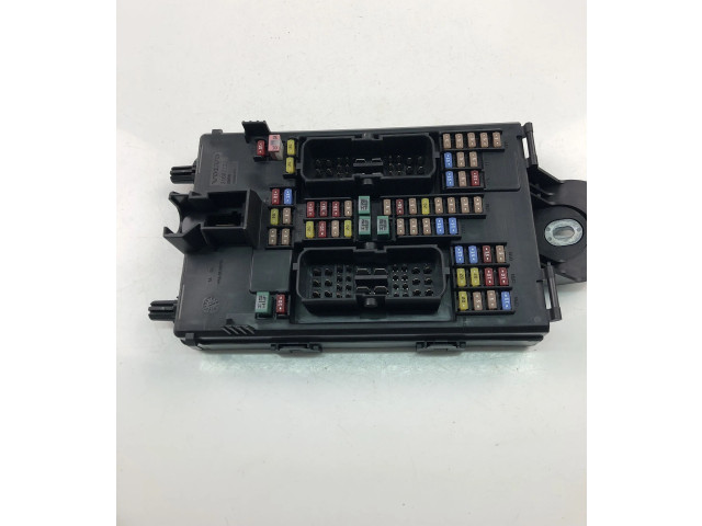 Блок предохранителей 32142591, NO3093 Volvo XC90