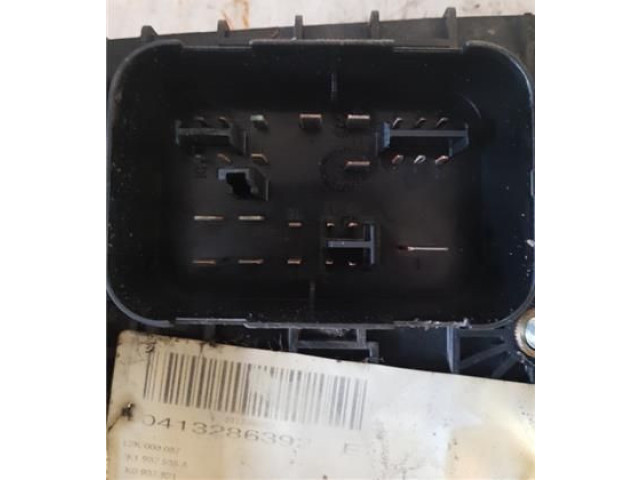   Pojistková skříňka 1K0937124H   Volkswagen Caddy 2004