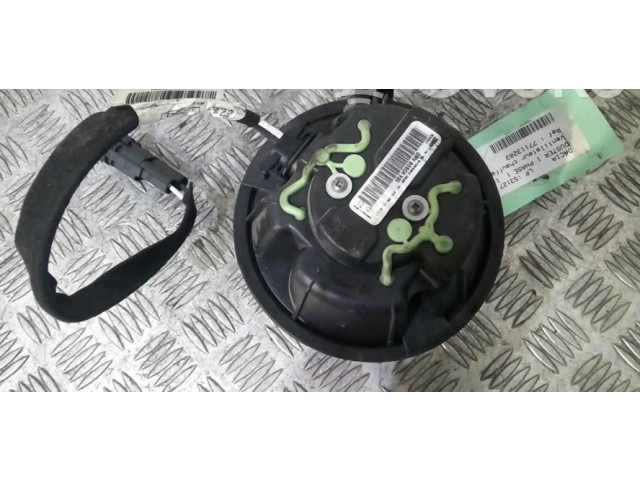 Вентилятор печки 272106020R Dacia Duster