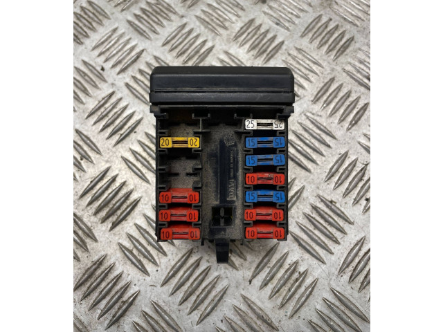 Блок предохранителей     Peugeot 406    