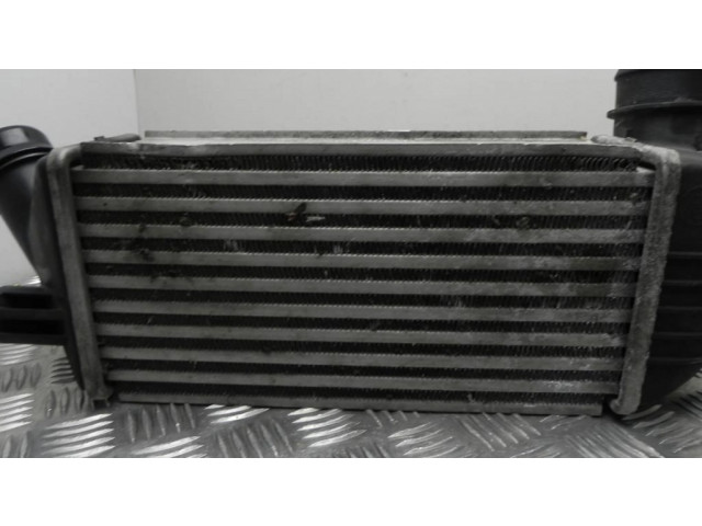 Интеркулер  8999500, VD15558   Citroen Jumpy 2.0