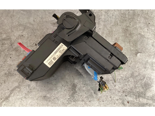 Блок комфорта 30682981, 12216069 Volvo S60