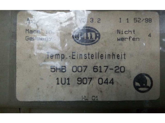 Блок управления климат-контролем Skoda Octavia Mk1 (1U)