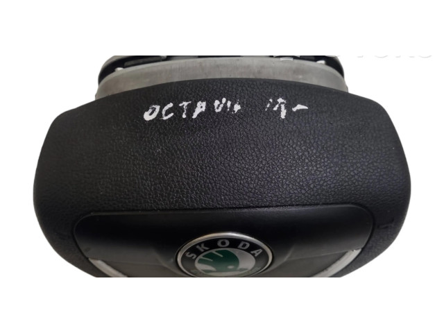 Подушка безопасности водителя 1Z0880201AK Skoda Octavia Mk2 (1Z)