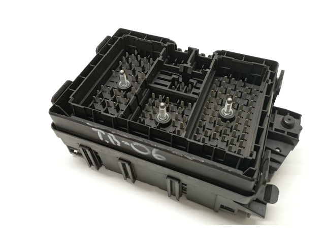 Блок предохранителей 151943963, 27251643   Chevrolet TrailBlazer    