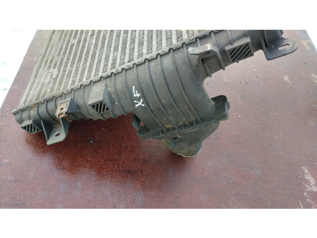 Интеркулер C2Z11675 Jaguar XF X250 3.0