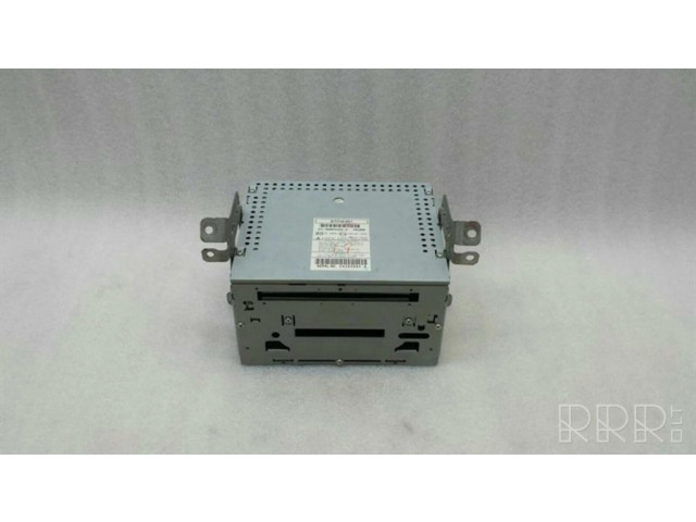 Радио/ проигрыватель CD/DVD / навигация