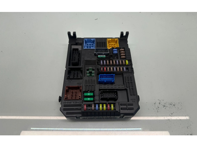   Pojistková skříňka 9822745880, 28611652   Toyota Proace 2019