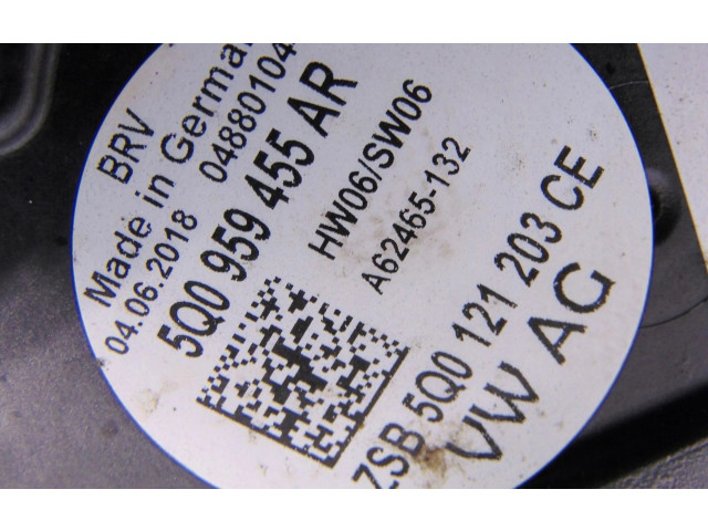 Вентилятор радиатора     5Q0959455AR    Volkswagen Golf VII 