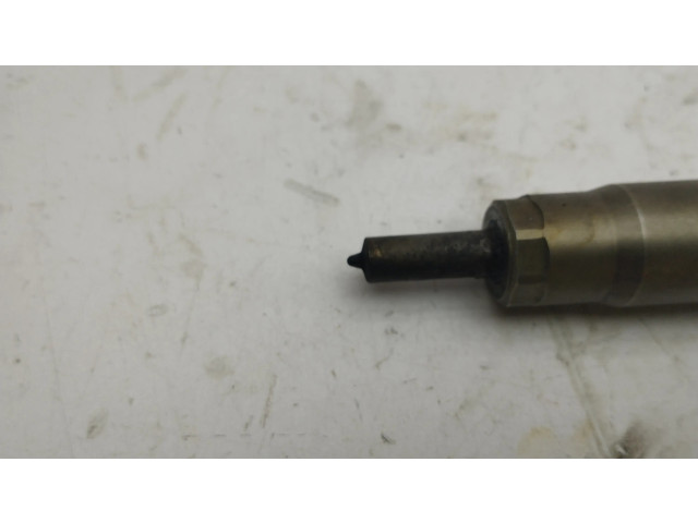 Vstřikovač 338002A900, 0445110 Hyundai i30 pro naftový motor 1.6