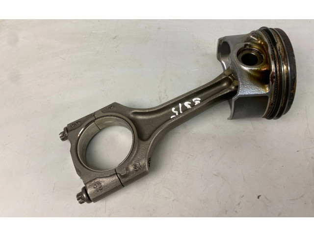 Píst 02606LJ1, 4202606LJ1 Audi A3 S3 8V DNUE