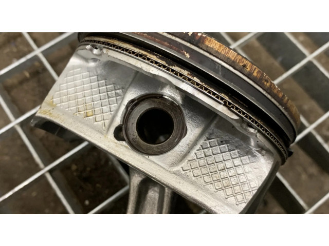 Поршень ERB Dodge Challenger для бензинового двигателя 3.6