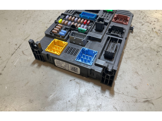 Блок предохранителей  9830707680, 2591961714   Peugeot Partner III    