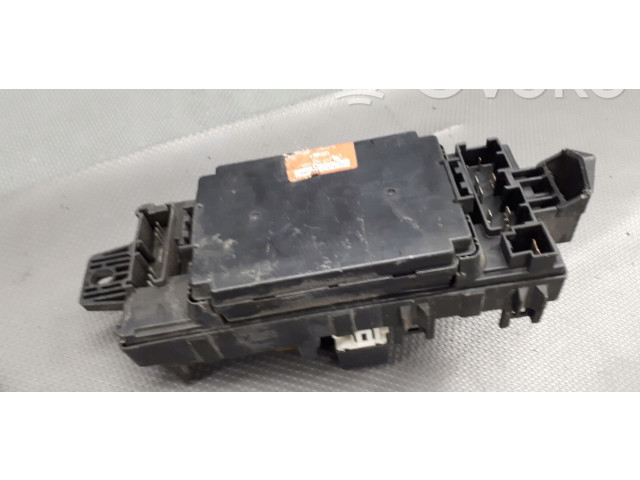 Блок предохранителей 1049933011 Mitsubishi Galant