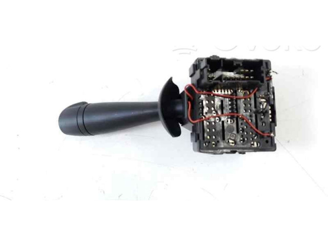 Ручка стеклоочистителей 255679575R, E11811260 Dacia Dokker