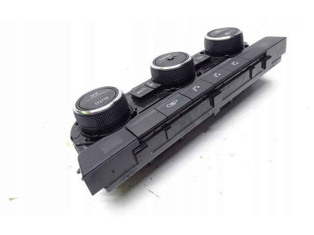 Блок управления климат-контролем 5E0907044Q Skoda Octavia Mk3 (5E)