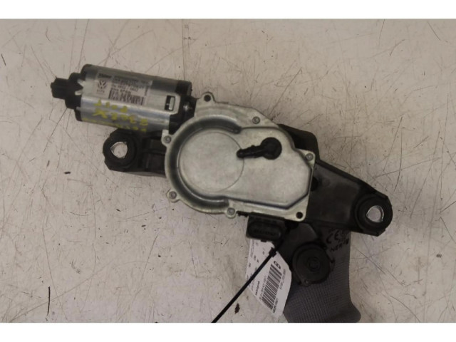 Моторчик заднего дворника     Volkswagen Scirocco