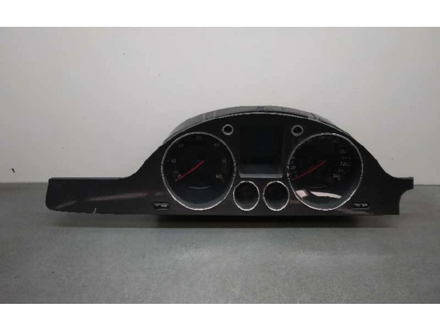 Přístrojová deska Volkswagen Passat Alltrack 2006 3C0920871