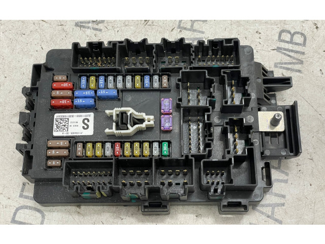 Блок предохранителей 103440900A   Tesla Model S    